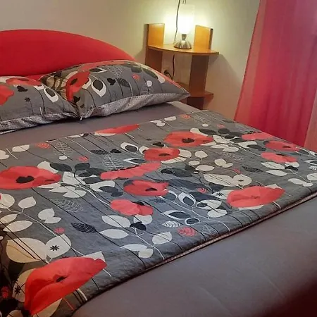 Anna Apartment *